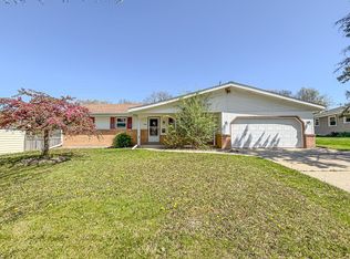 5208 Raven Dr, Greendale, WI 53129