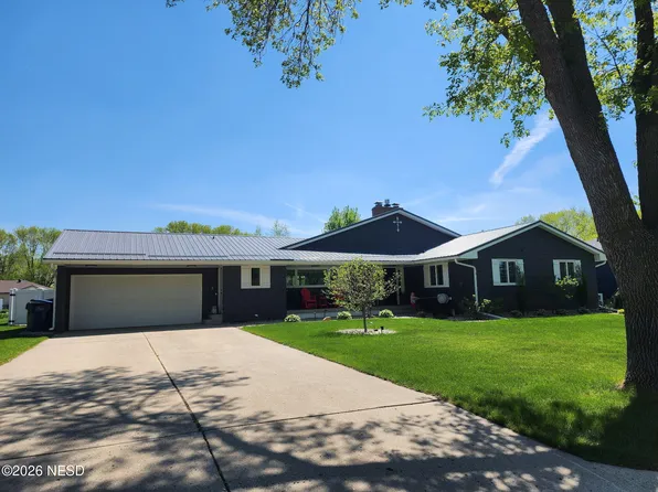 1240 2nd St NE, Watertown, SD 57201