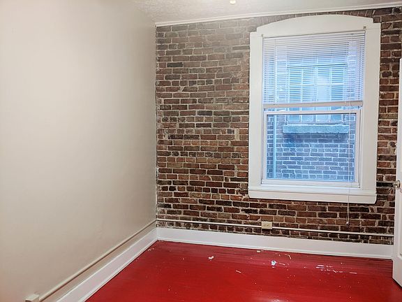 4th image of 110.5 E 6th St #D