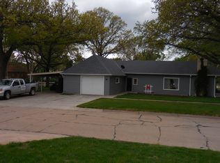 312 Kennedy St, Alma, NE 68920