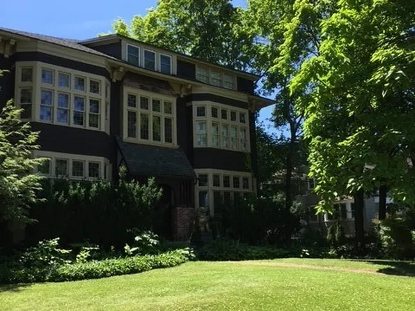1618 James St APT 3, Syracuse, NY 13203