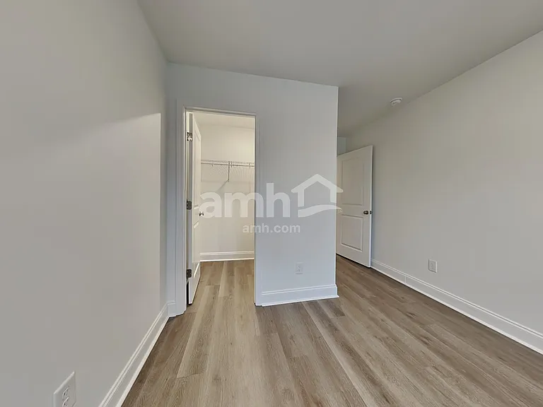 329 Armstrong Curv — Photo 20