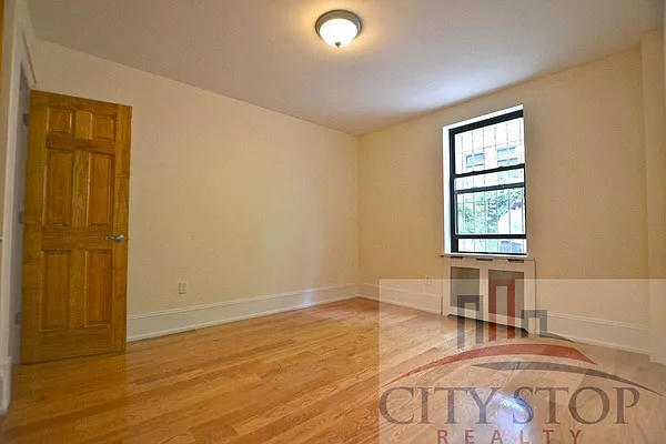 Rented by City Stop Realty | media 5
