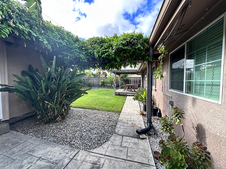 41646 Sherwood St — Photo 14