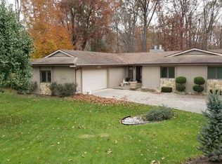 12 E Congressional Way, Huntington, WV 25705