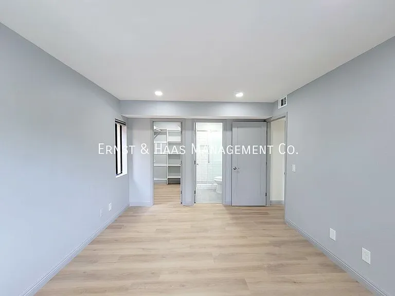 1758 E 2nd St #101 — Photo 15