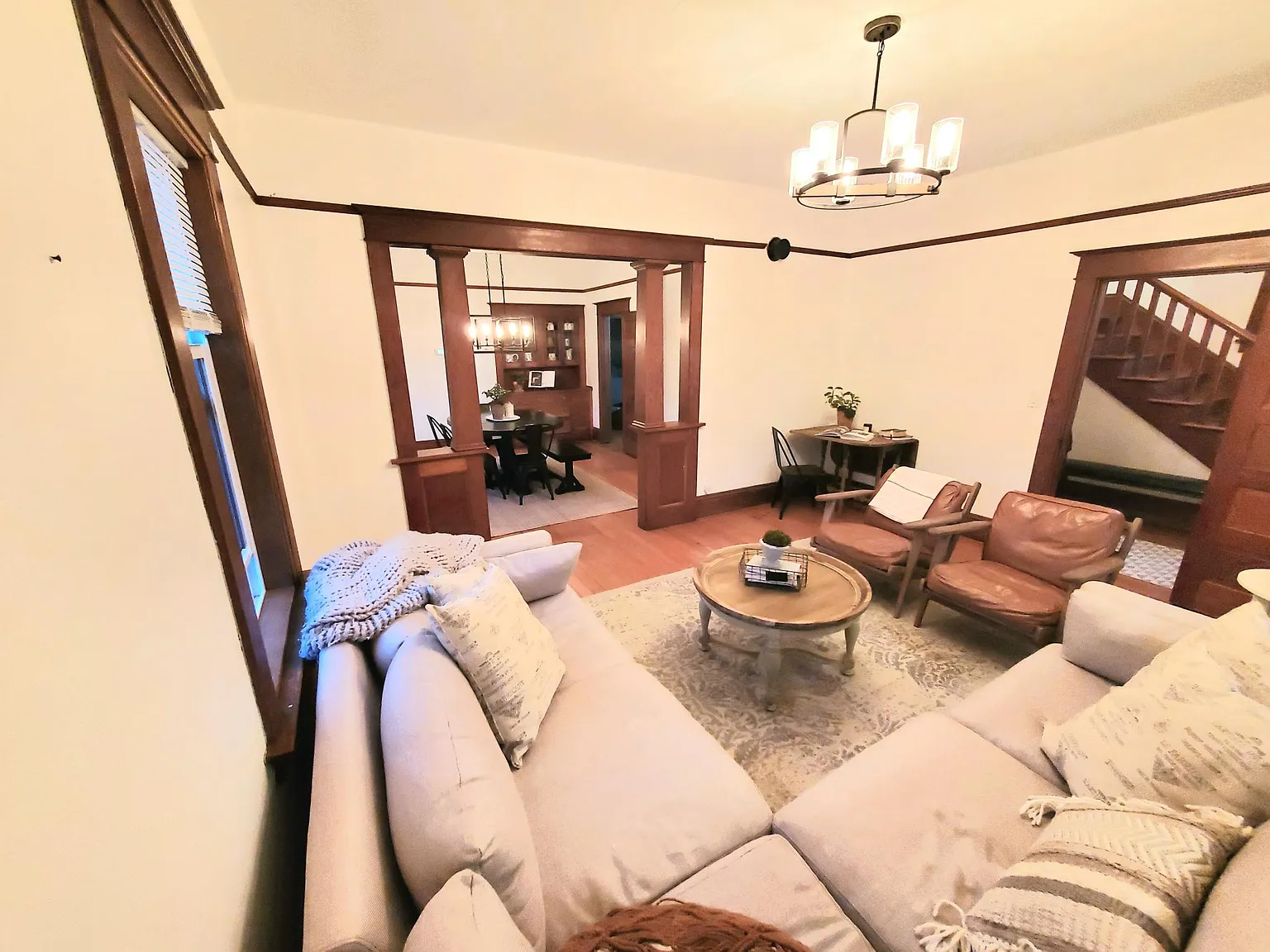 3 bed, 1810 sqft, $3,295 — Photo 4