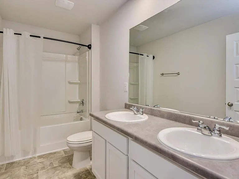 433 Whitby Ct — Photo 25
