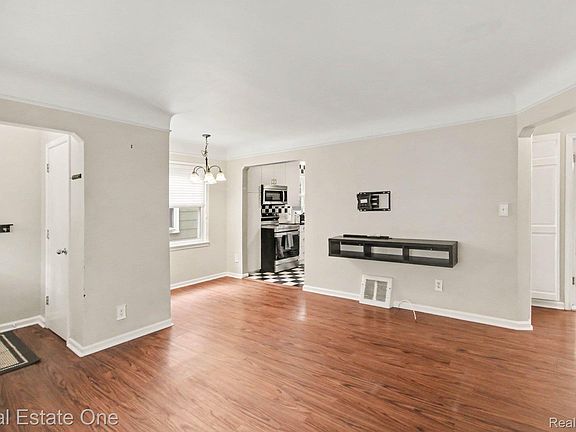 5th image of 1318 Cherokee Ave
