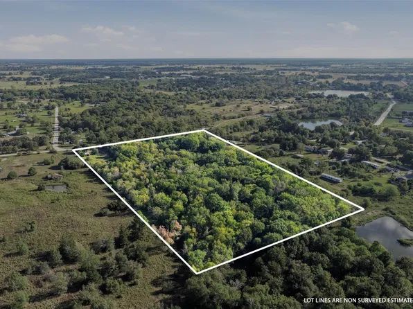 845 Mathis Meadows Ln, Madisonville, TX 77864