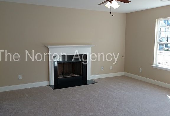 3rd image of 5591 Chestnut Creek Ln