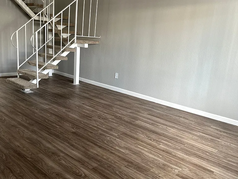 Pointe Townhomes — Photo 5