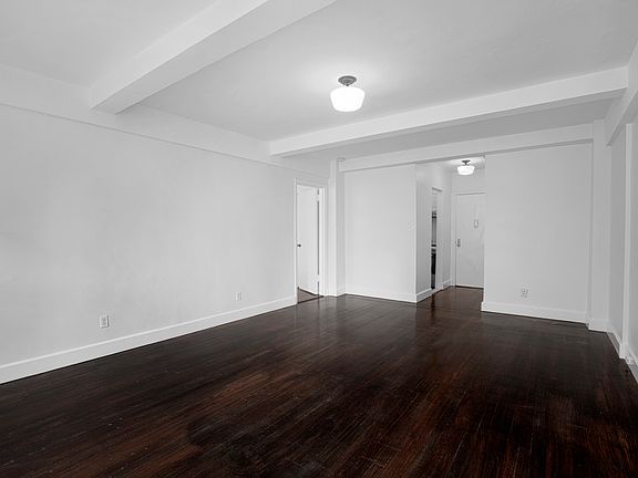 5th image of 253 W 72nd St APT 909