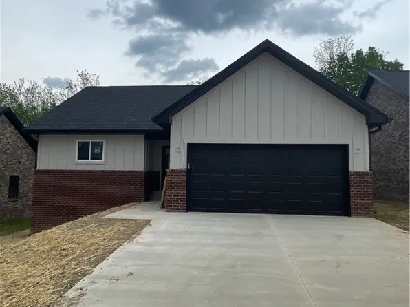 6007 Red Berry Juniper Drive, Charlestown, IN 47111