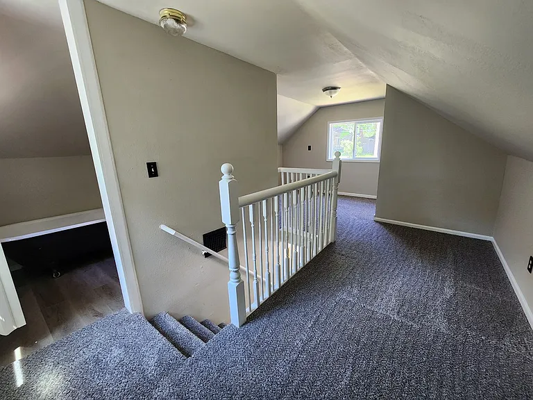 112 Davis Ave — Photo 14
