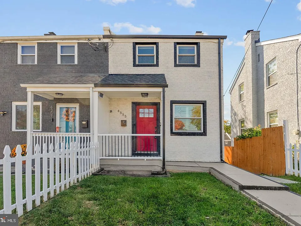 4355 G St SE