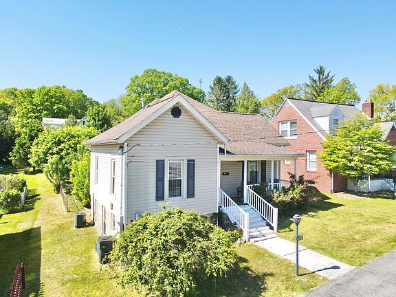 2nd image of 902 Christie Ave