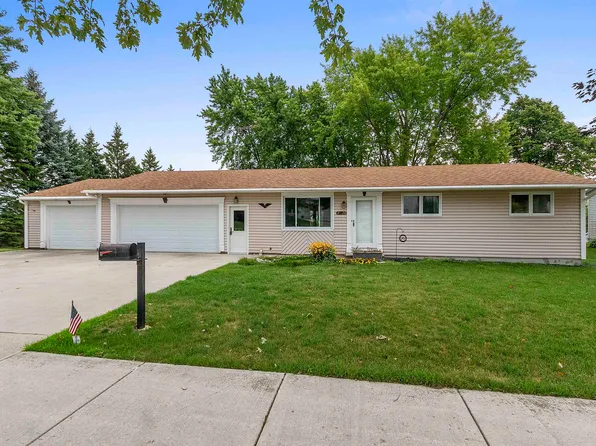 2420 Monroe St, New Holstein, WI 53061