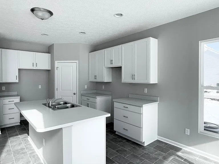 9083 Hawk Hill Way — Photo 6