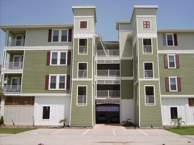 4231 Pointe West Dr #301