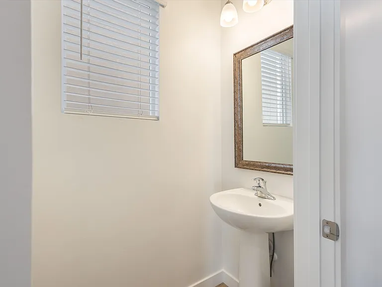 3773 W 620 N — Photo 13