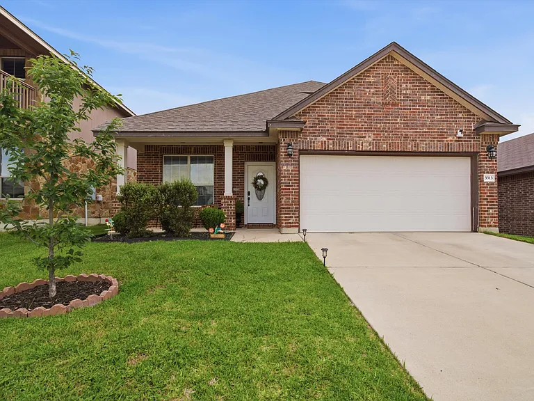 3313 Parkmill Dr — Photo 2