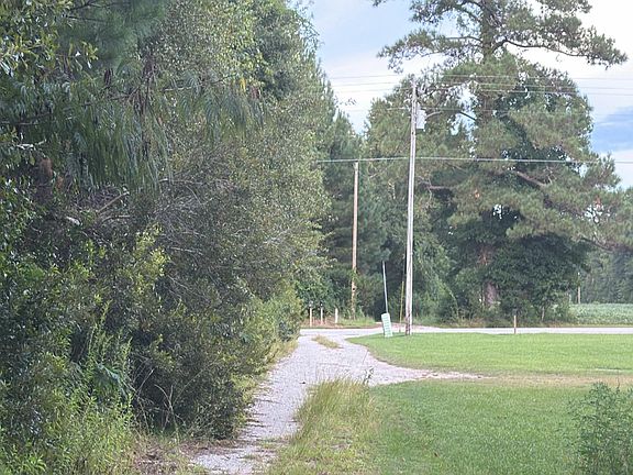4th image of 110 Highfield Dr