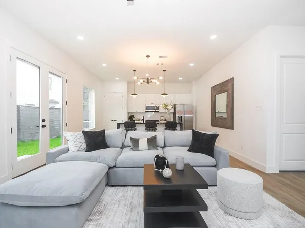 6541 Sealey St, Houston, TX 77091