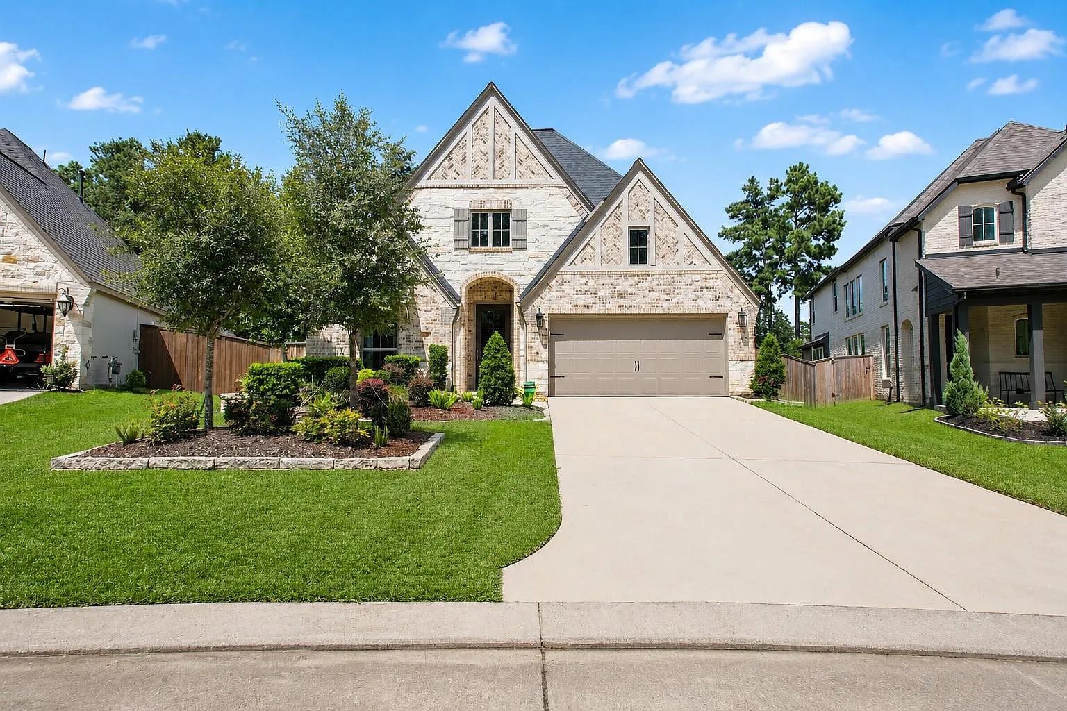 4 bed, 3.0 bath, 2504 sqft, $3,700 — Photo 4