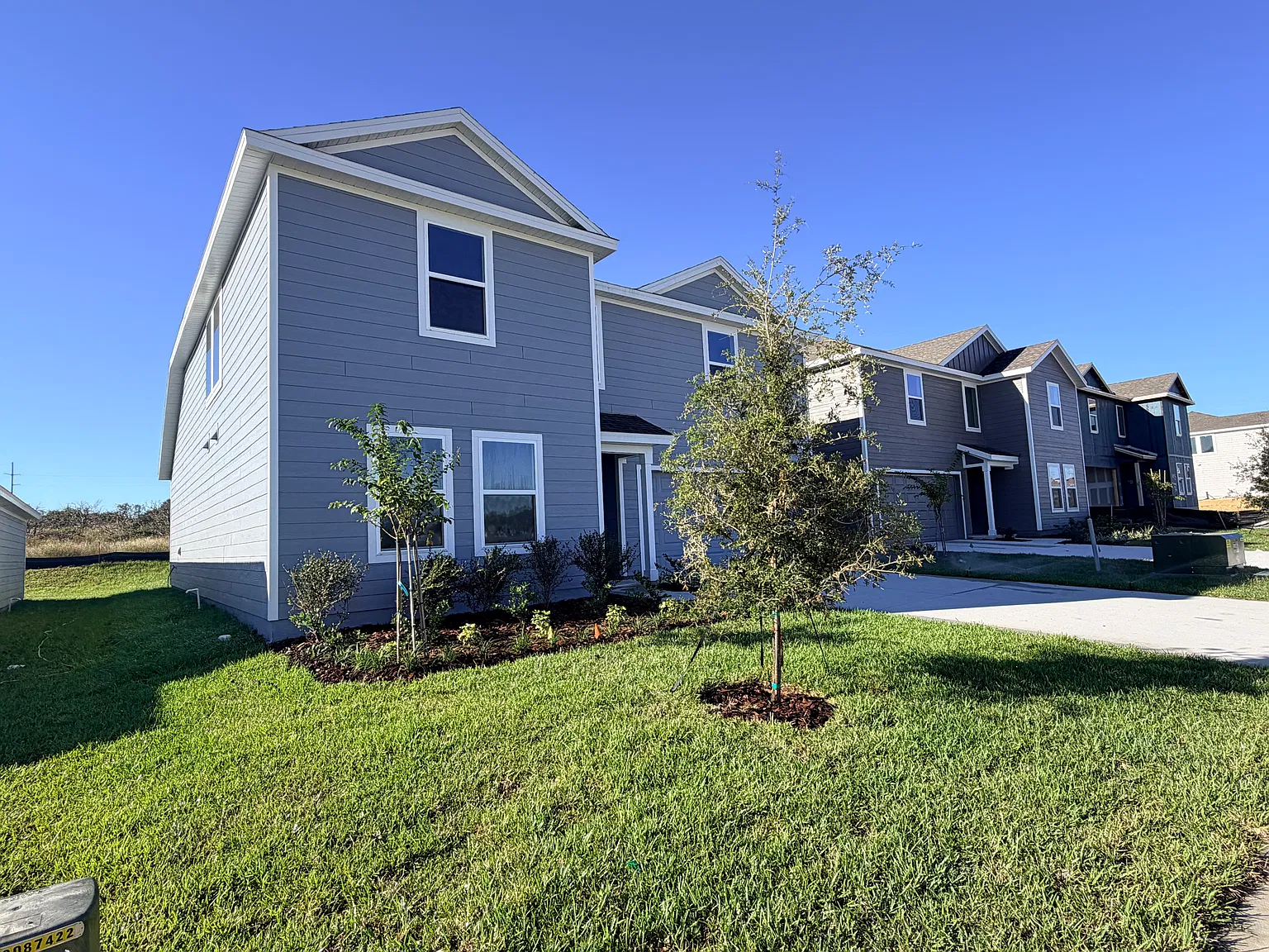5 bed, 2238 sqft, $2,300 — Photo 2