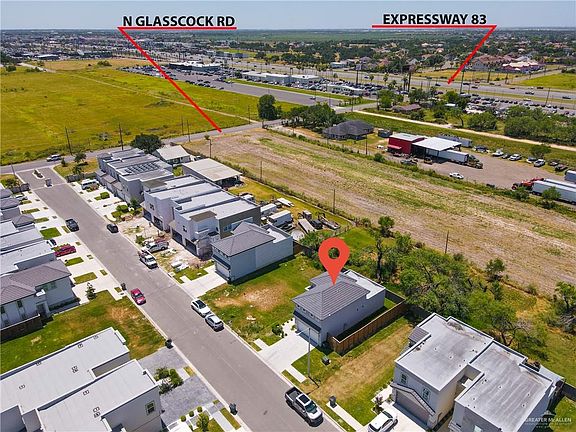 3rd image of 1906 Sunset Dr