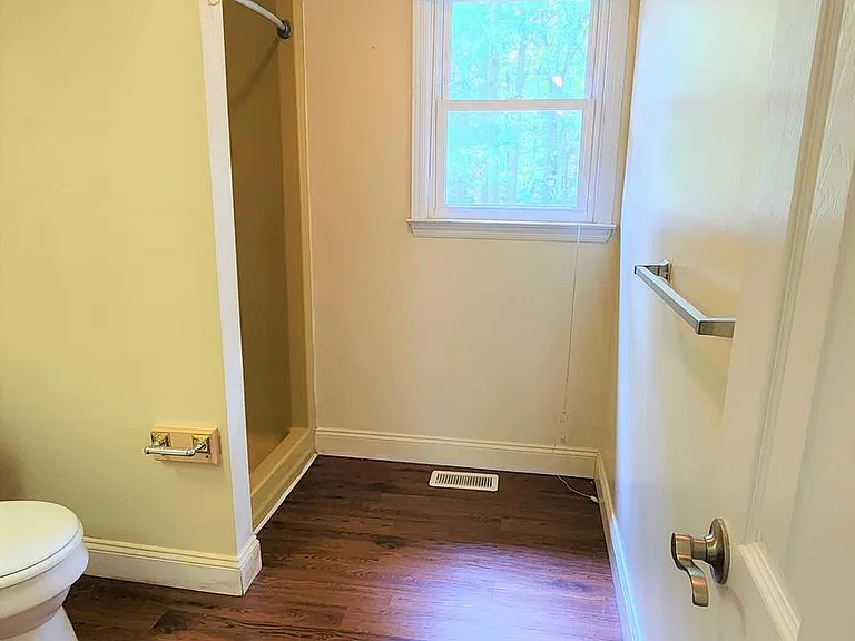 408 Deptford Rd — Photo 13