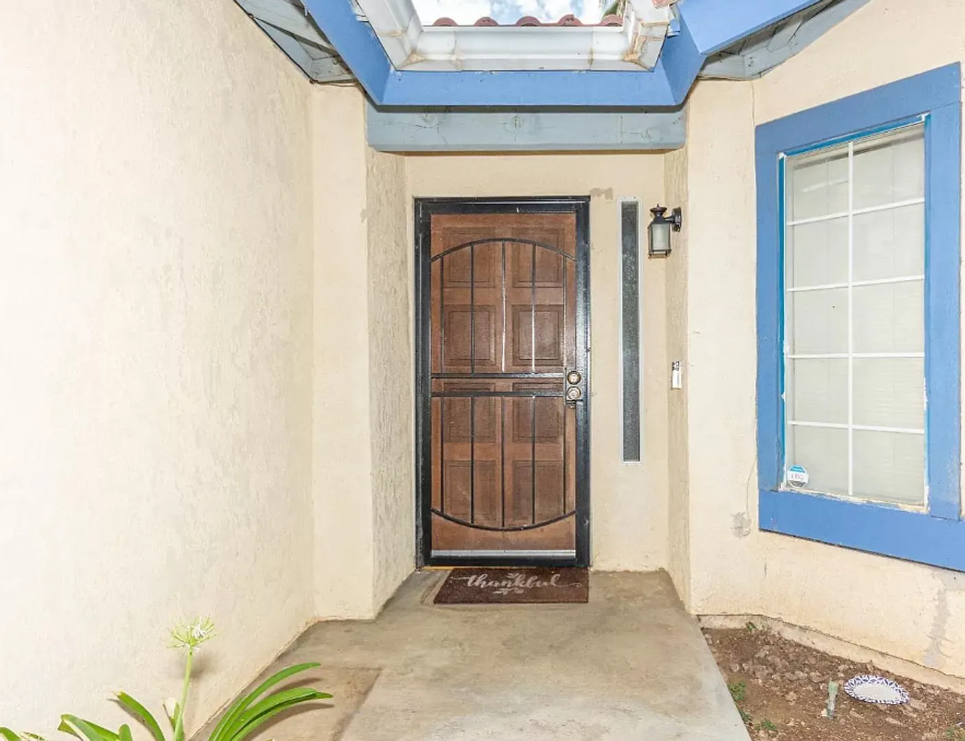 Coming Soon 3 bedrooms 2 bathrooms — Photo 2