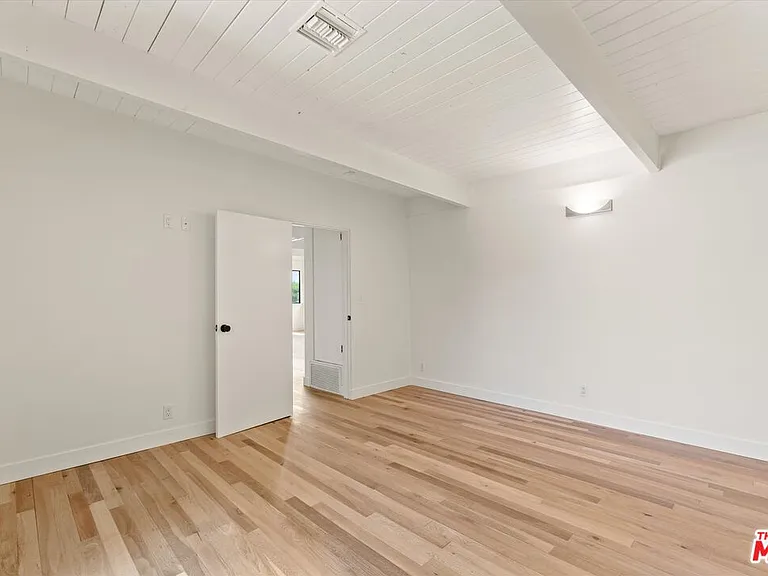 4950 Marmol Dr — Photo 31