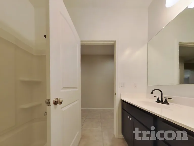 3712 N 310th Ln — Photo 14
