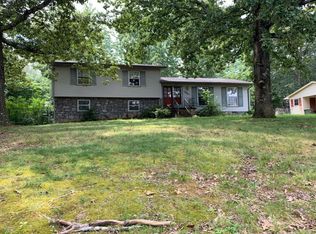 1615 Deer Hollow Dr, Lawrenceburg, TN 38464