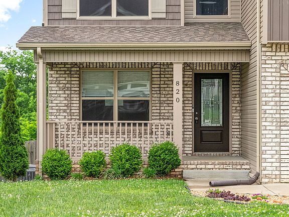 4th image of 820 Crestone Ln