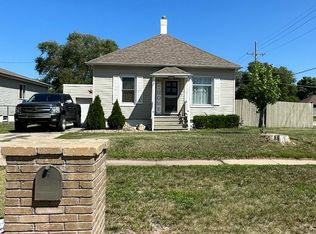1122 E 7th St, Grand Island, NE 68801