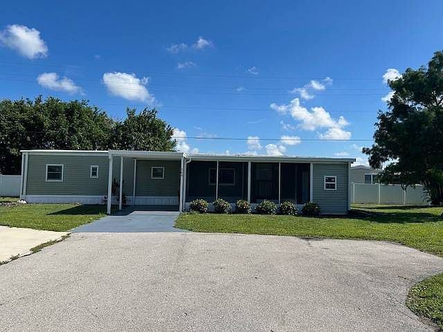 1st image of 204 Seagrape Ct