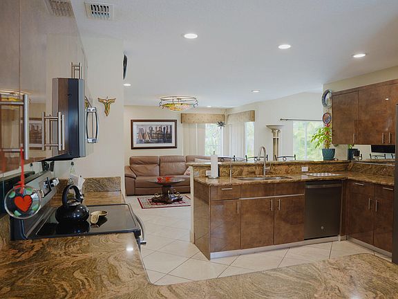 4th image of 10645 Wheelhouse Cir