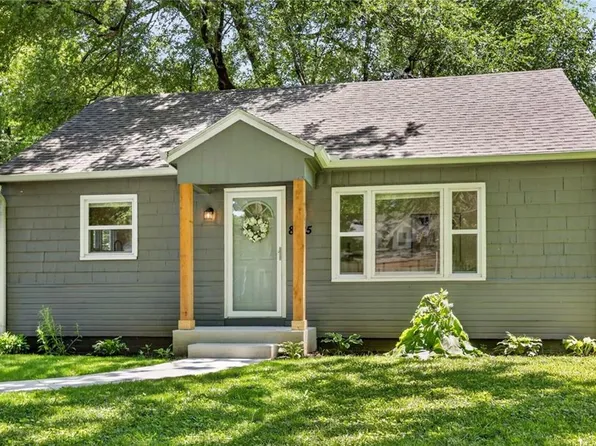 8525 England St, Overland Park, KS 66212