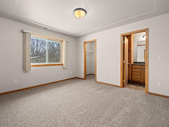 3rd image of 205 E 5th St