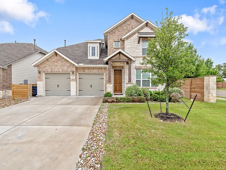 2604 Acoma Ln — Photo 2