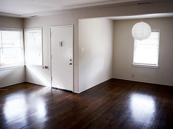 4th image of 6548 Babcock Ave