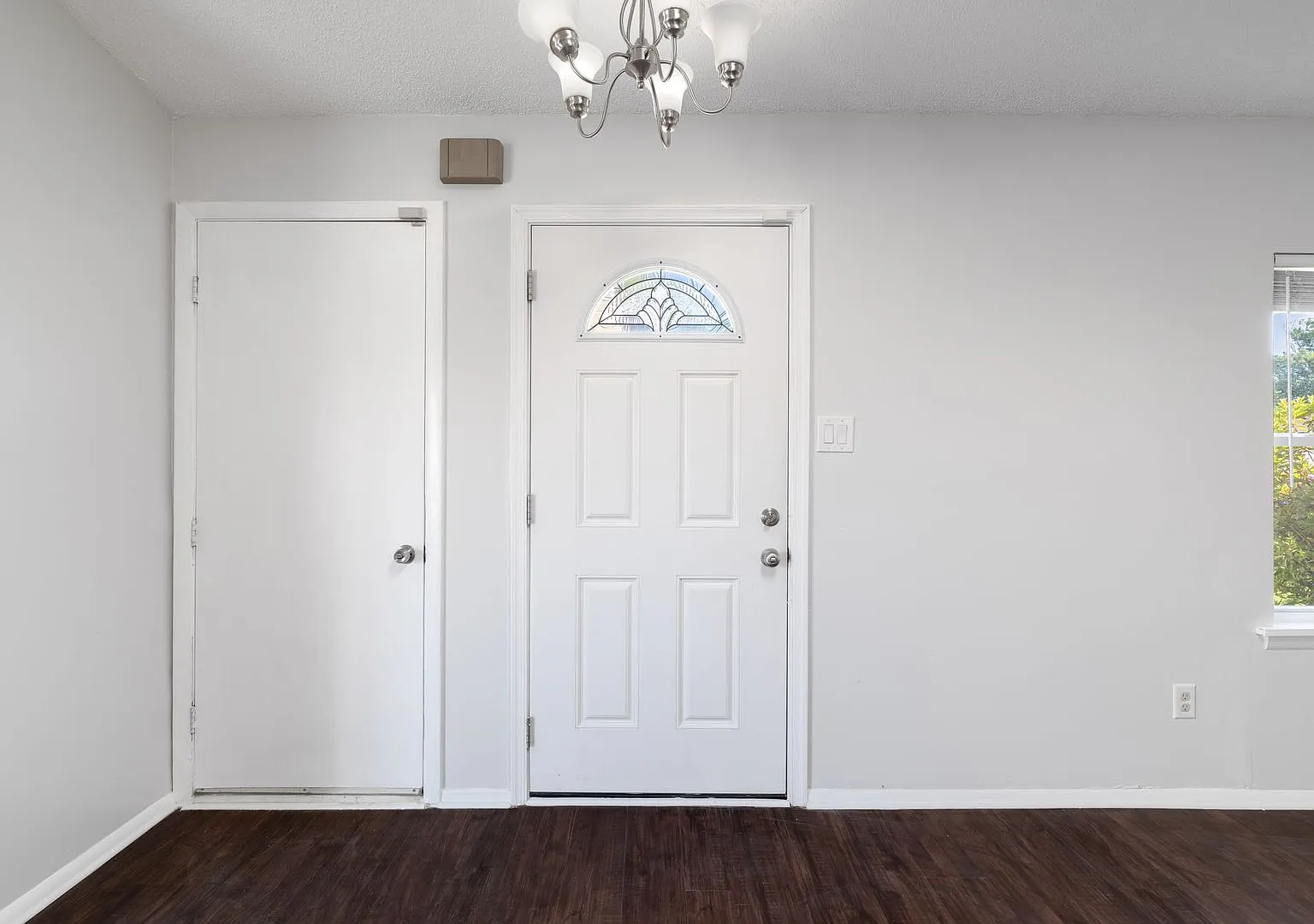 Renovated Ranch!! — Photo 4