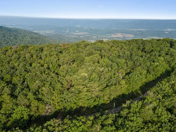 11 Green Rd, Graysville, TN 37338