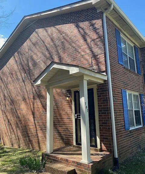 762 Holder Dr — Photo 2