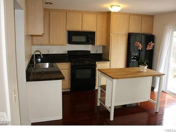 3rd image of 160 Green Glade Ct #20