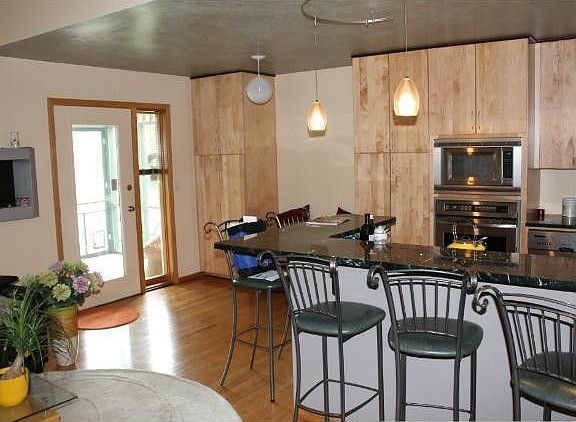 3rd image of 3728 Harriet Ave