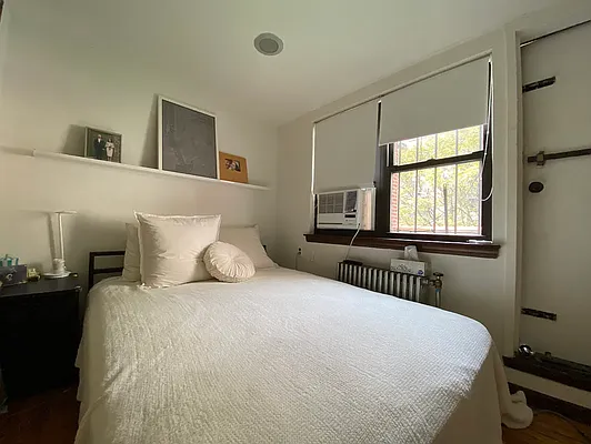 Rented by Bohemia Realty Group | media 6